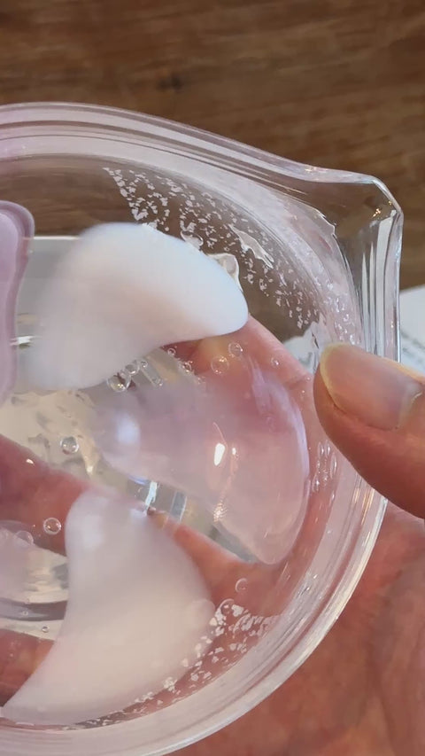 翠華園 SUIKAEN - Katakuchi Glass Chawan Hana  in Pink